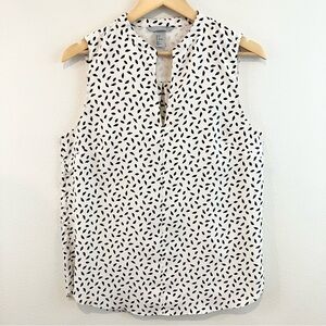 H&M | Sleeveless Low V-neck Blouse